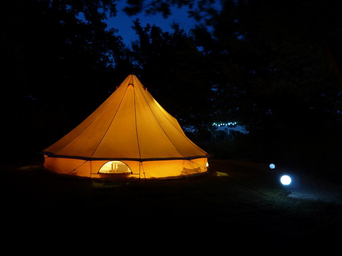 Camping Etang Du Camp Senergues Eksteriør billede