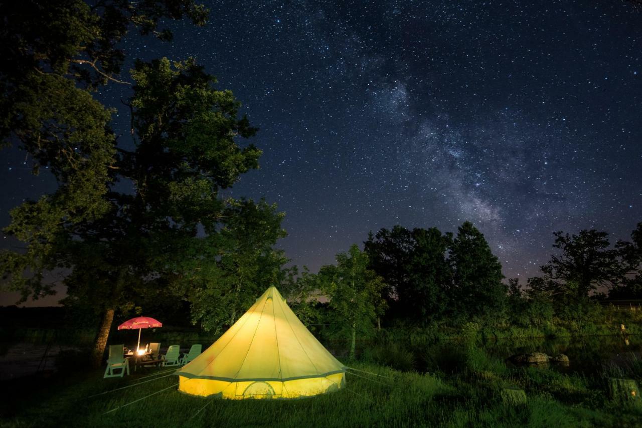 Camping Etang Du Camp Senergues Eksteriør billede